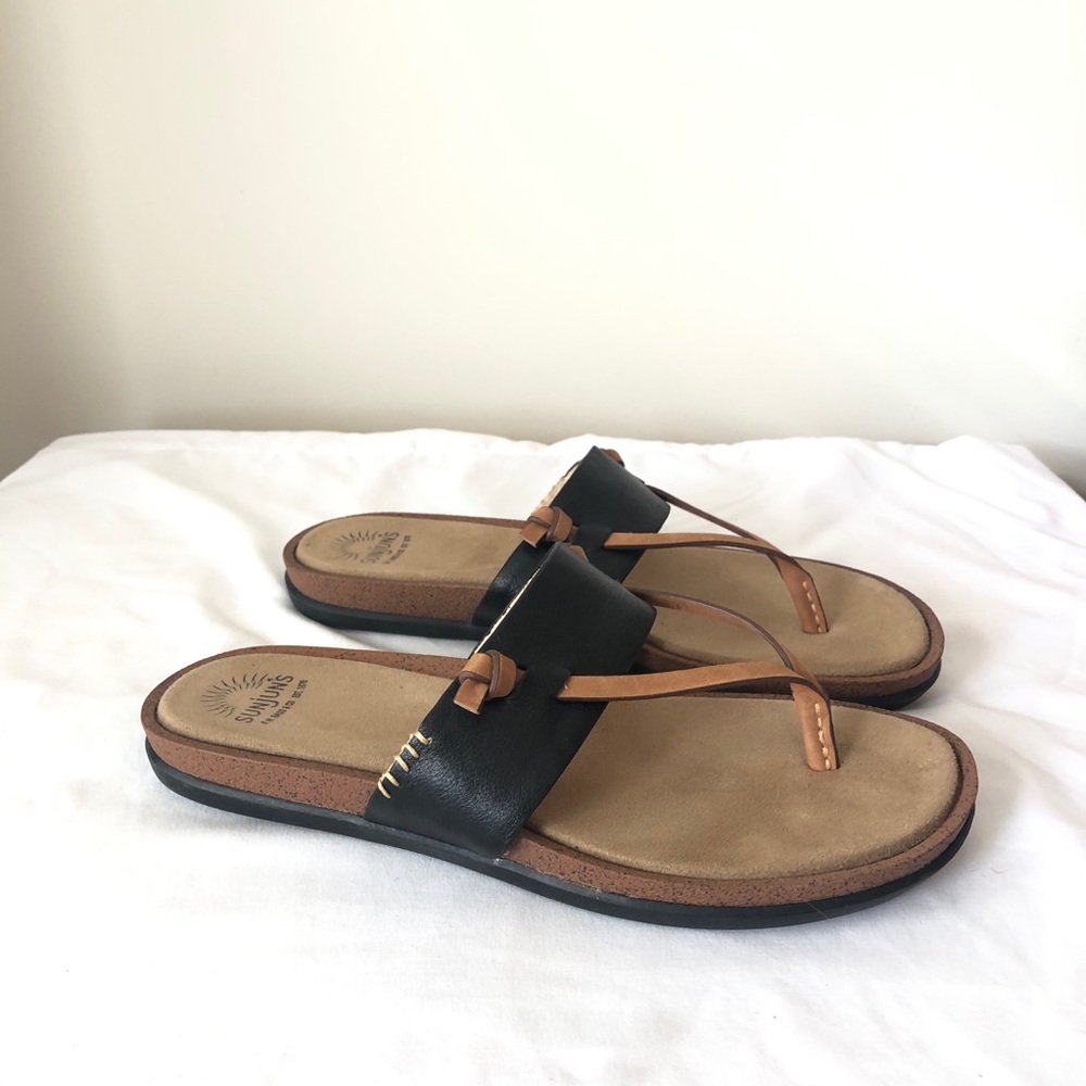 Sunjuns cushioned sandals, new